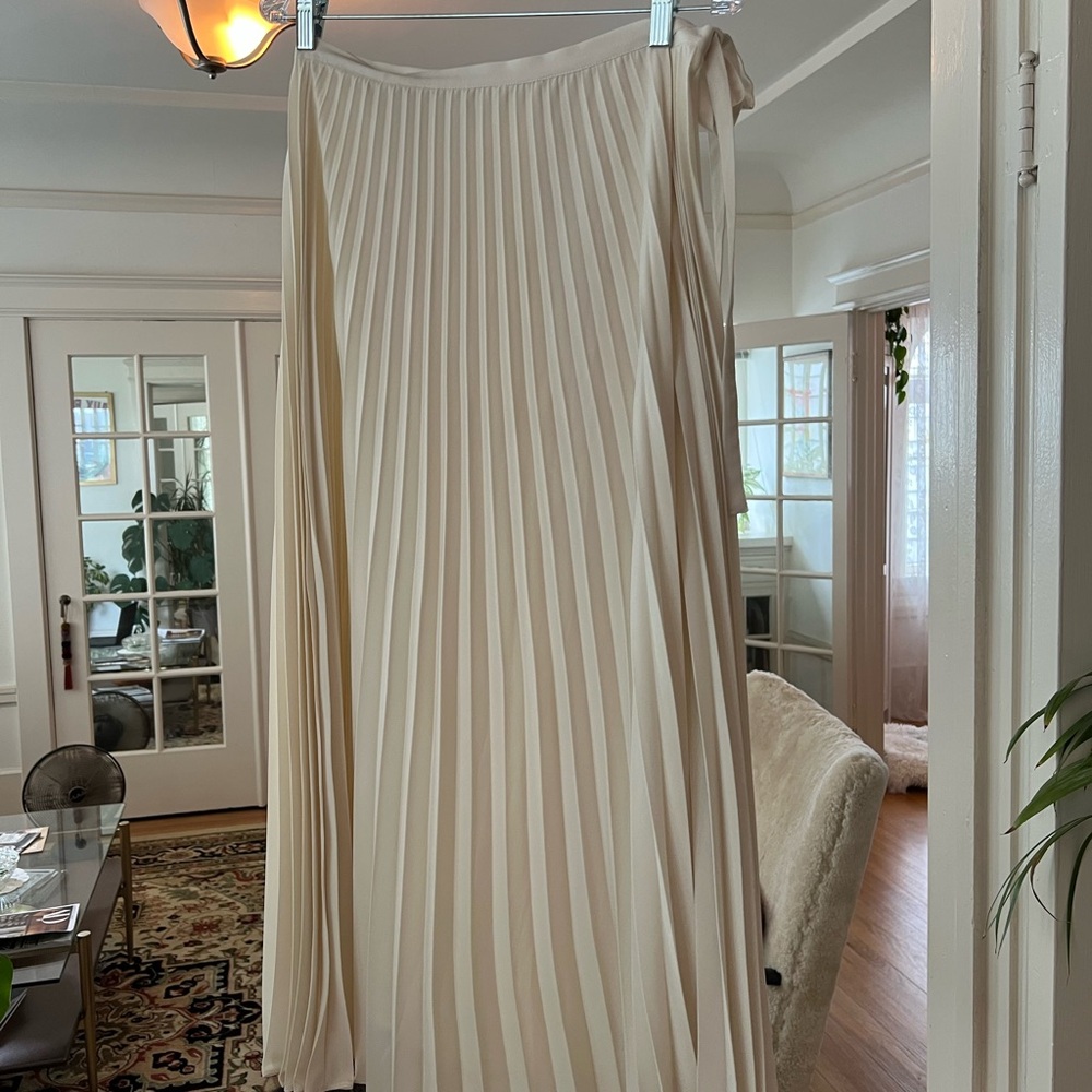 Sézane Dila Wrap Pleated Skirt - Picture 3 of 4